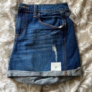 Mid rise denim short